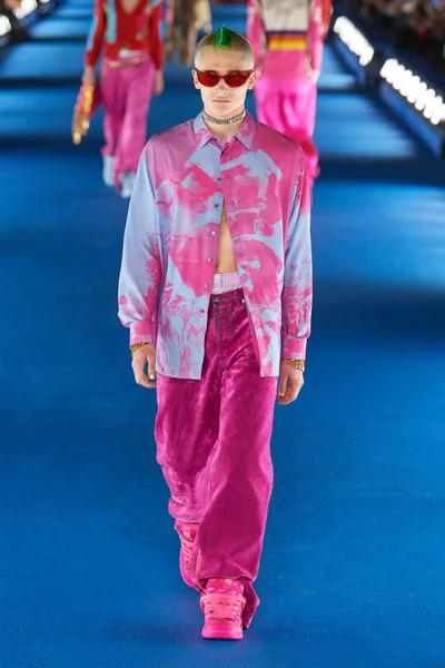Look 30